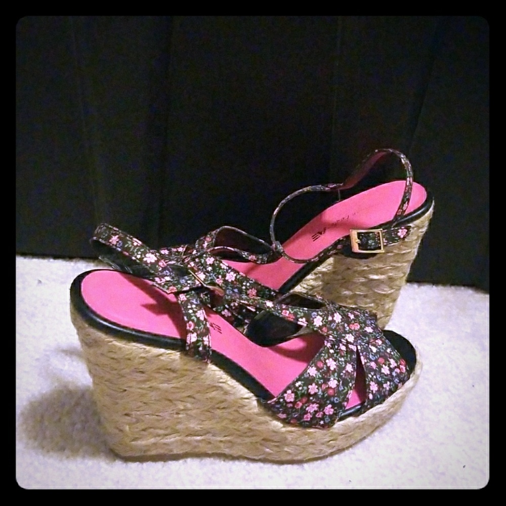Floral wedge Espadrilles